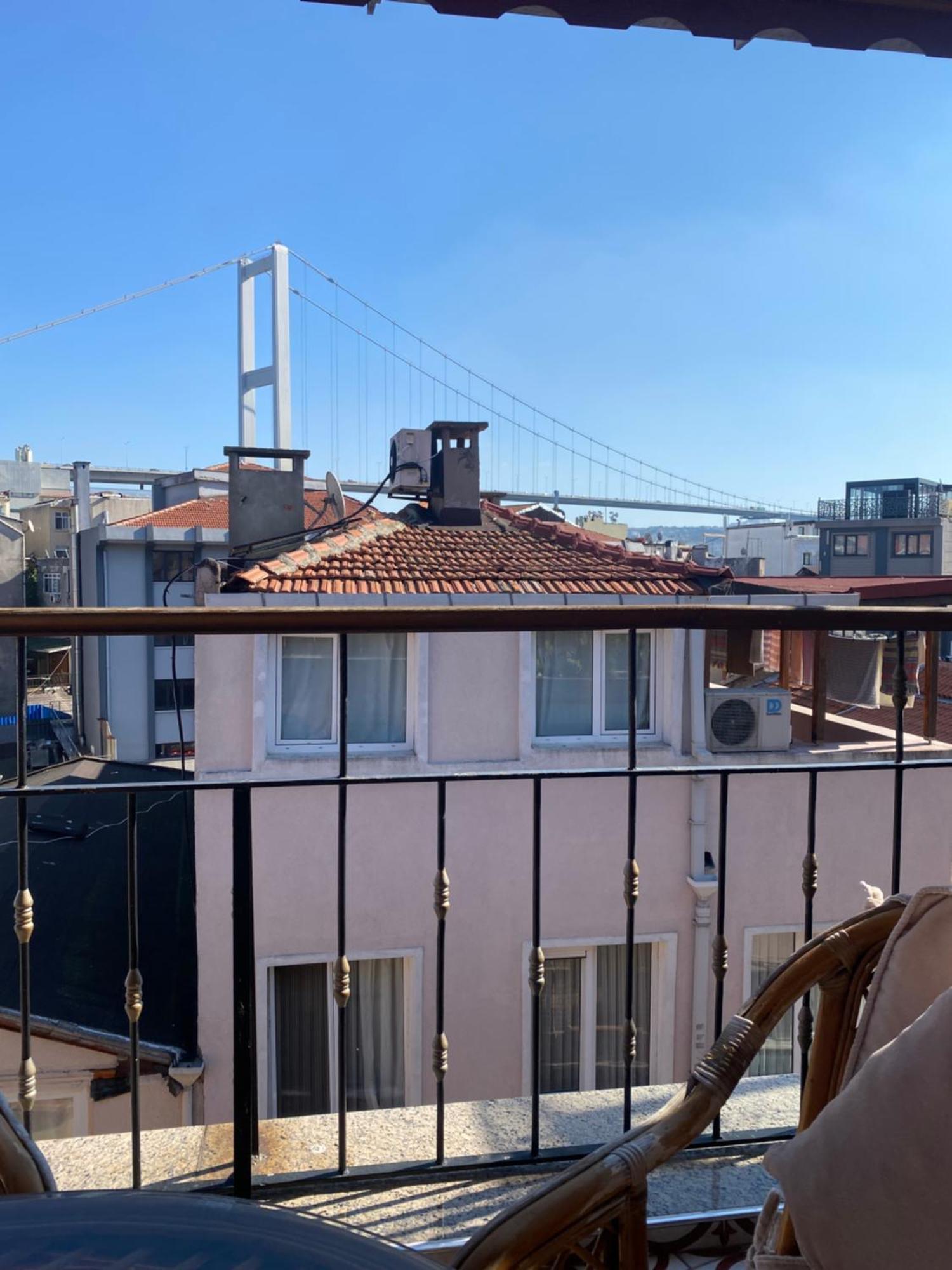 Bosphorus Bridge Istanboel